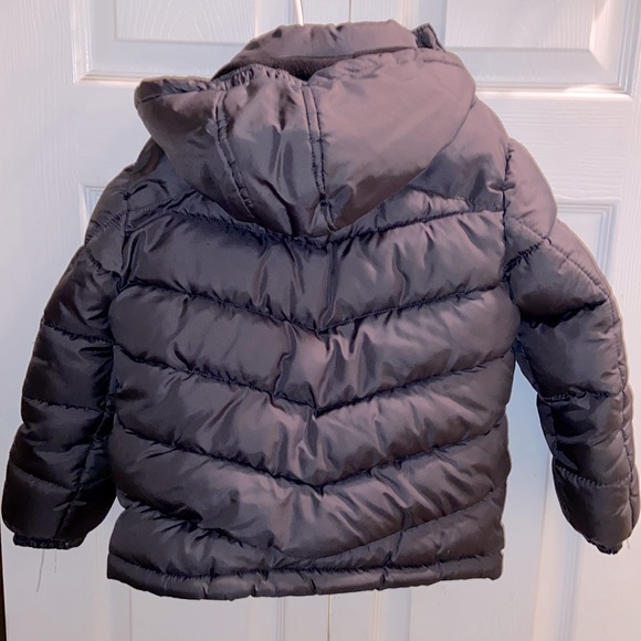 Clean no rips stains or smell - Picture 3 of 3